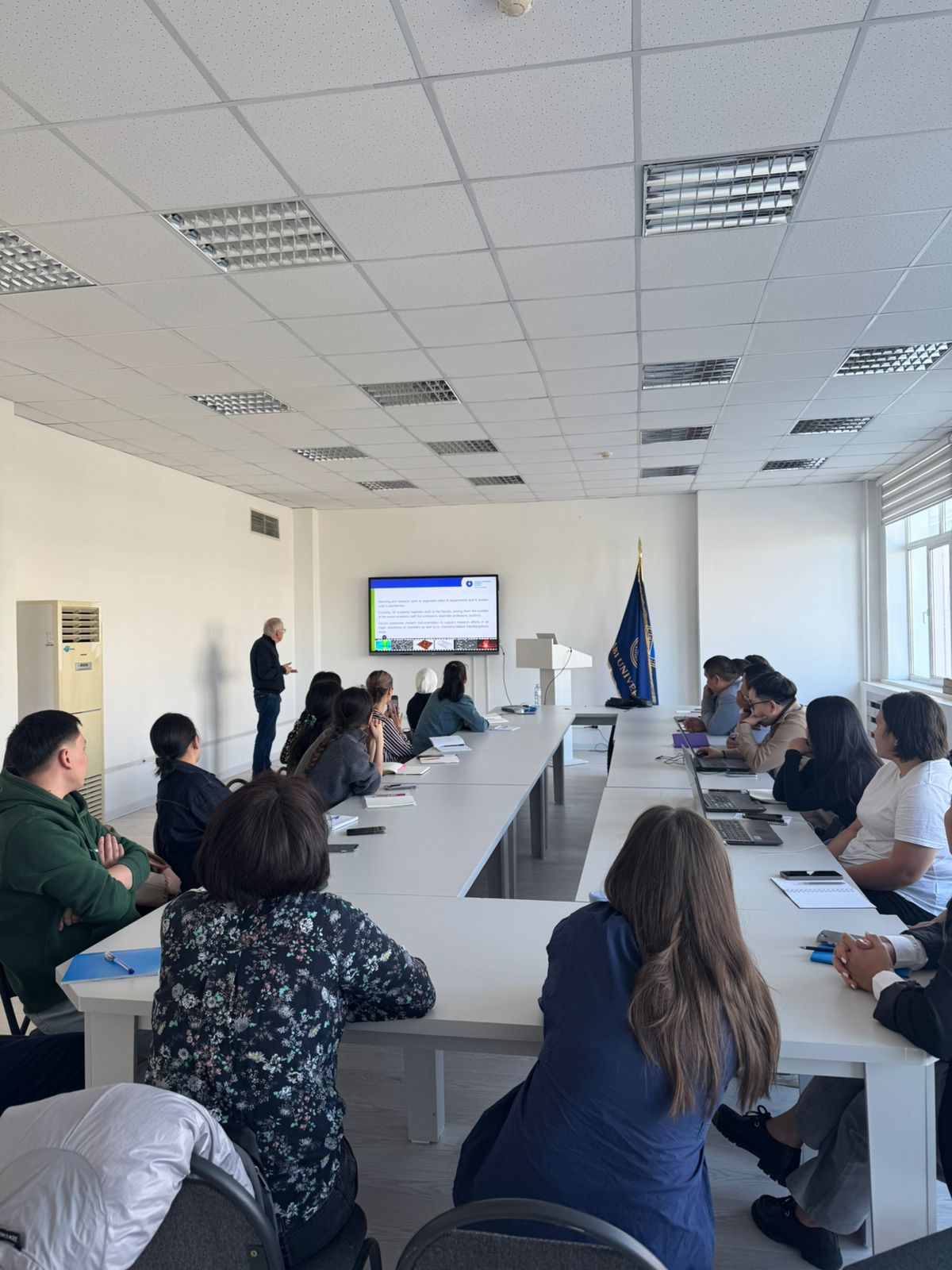 Leadership Lecture by Full Professor Wojciech Kujawski: A Perspective on Science and the Path of a Young Researcher. SDG 4